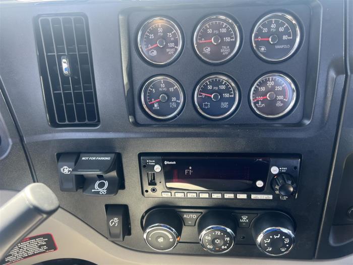 2027 Peterbilt 589-24