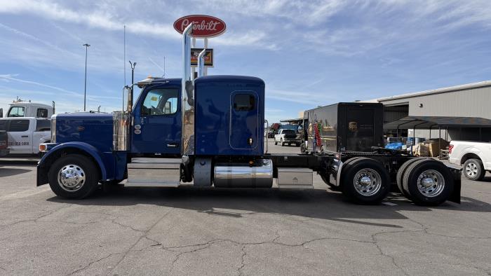 2027 Peterbilt 589-5