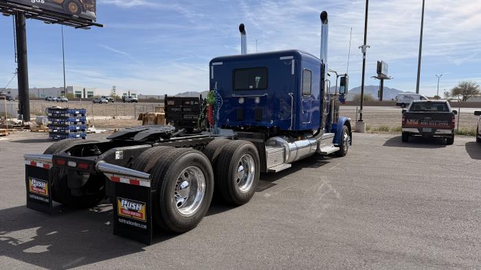 2027 Peterbilt 589-3