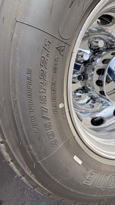 2027 Peterbilt 589-12