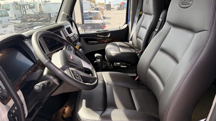 2027 Peterbilt 589-15