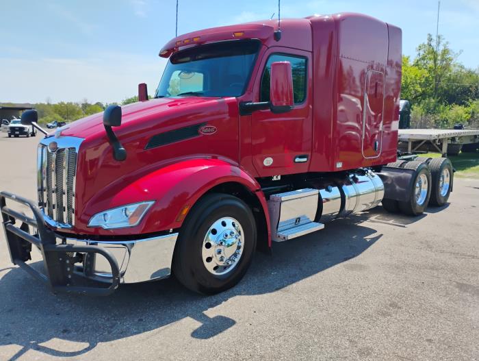2022 Peterbilt 579-2