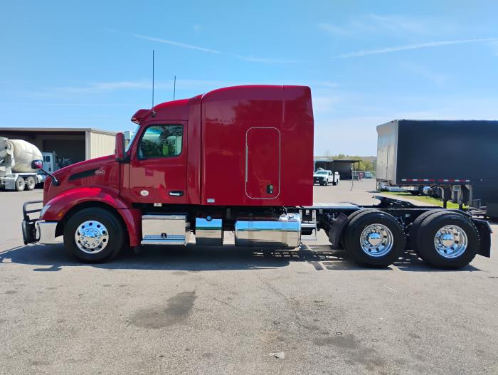 2022 Peterbilt 579-3