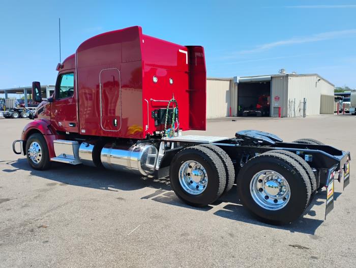 2022 Peterbilt 579-5