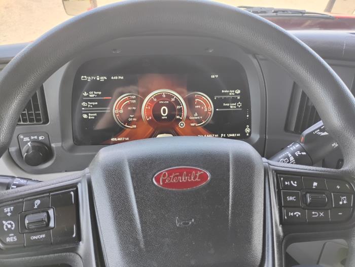 2022 Peterbilt 579-18