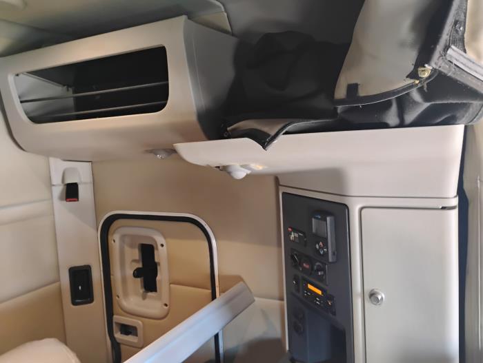 2022 Peterbilt 579-26