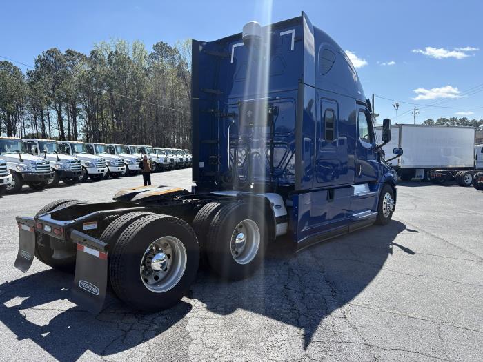 2023 Freightliner Cascadia-3