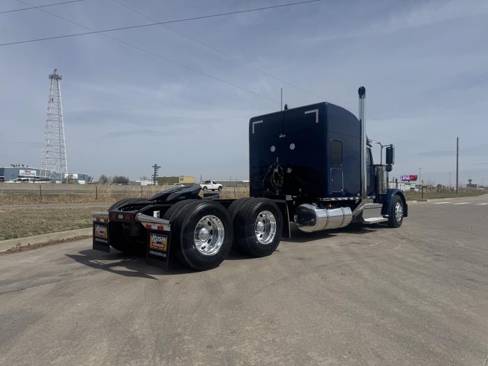 2027 Peterbilt 589-6