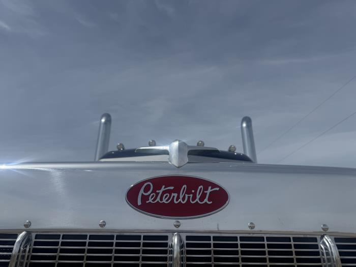2027 Peterbilt 589-9