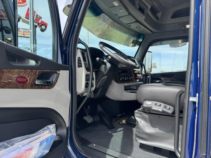 2027 Peterbilt 589-13