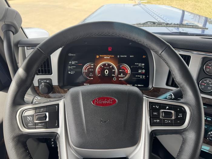 2027 Peterbilt 589-15