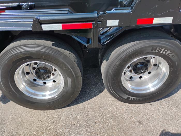 2019 Peterbilt 567 - image 10