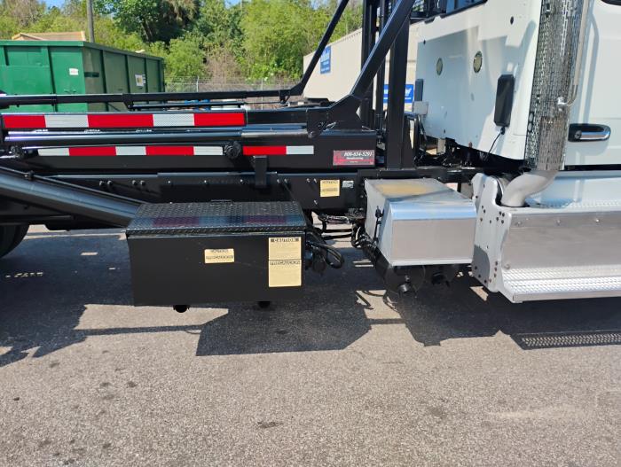 2019 Peterbilt 567 - image 12