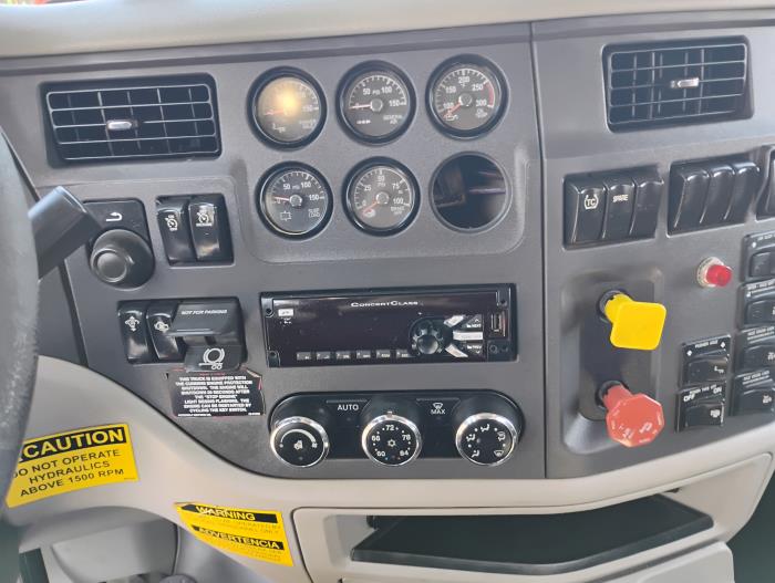 2019 Peterbilt 567 - image 21