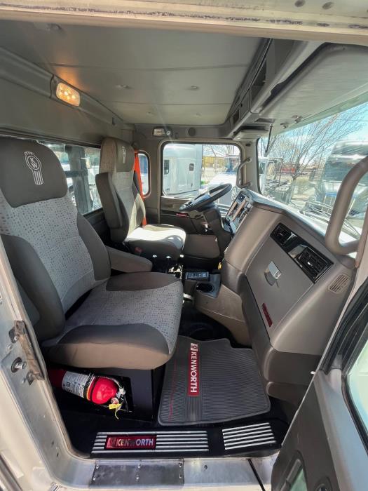 2015 Kenworth T440-16