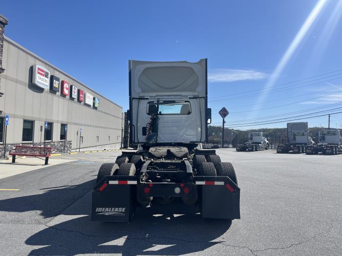 2023 International LT625-4