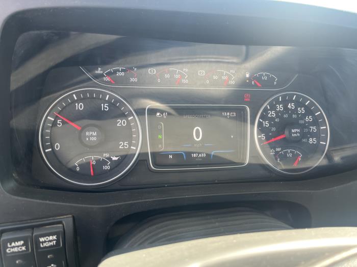 2023 International LT625-12