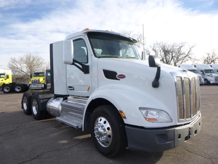 2021 Peterbilt 579 - image 9