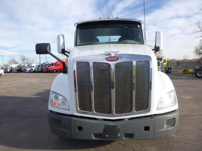 2021 Peterbilt 579 - image 10