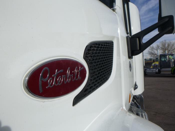 2021 Peterbilt 579 - image 11