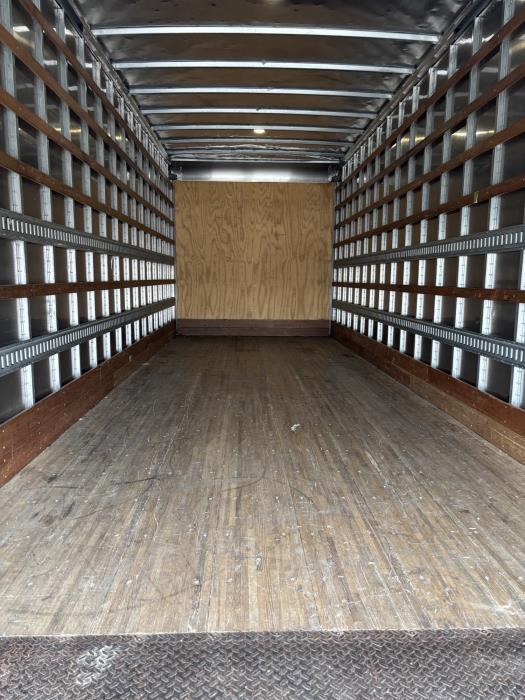 2022 Freightliner Business Class M2 106-5