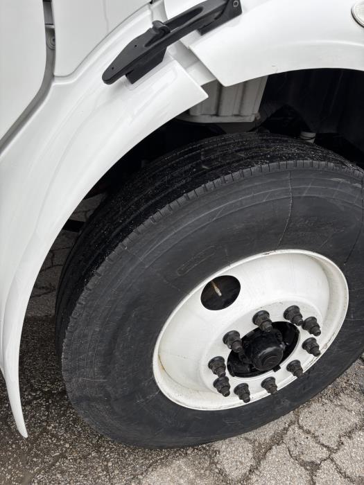 2022 Freightliner Business Class M2 106-11