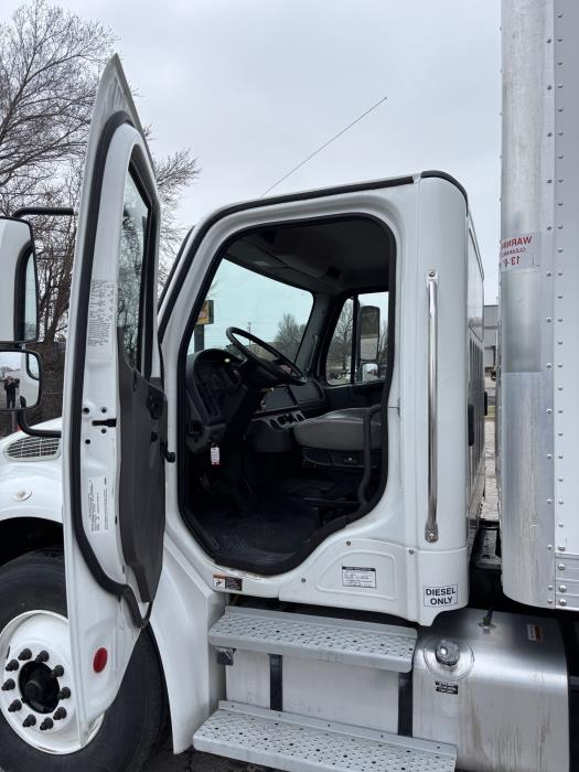 2022 Freightliner Business Class M2 106-14