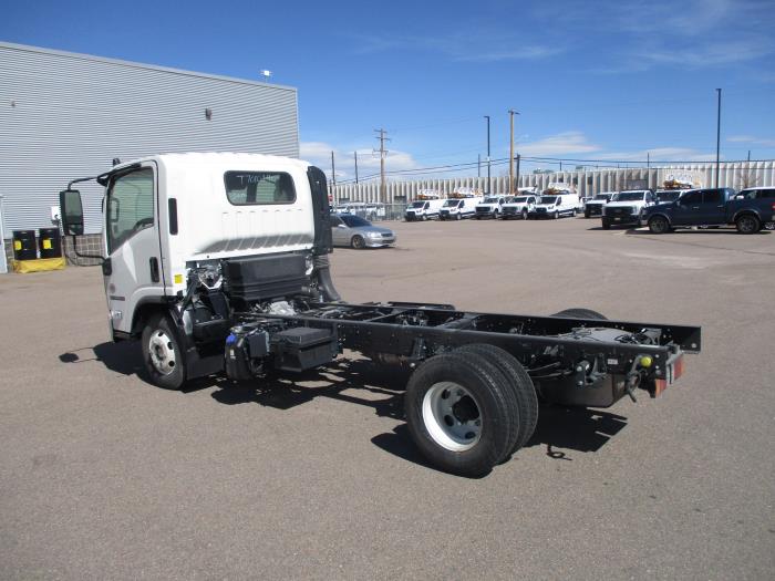 2026 Isuzu NPR-HD-6