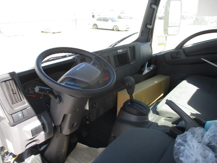 2026 Isuzu NPR-HD-7