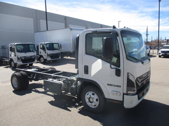 2026 Isuzu NPR - image 5