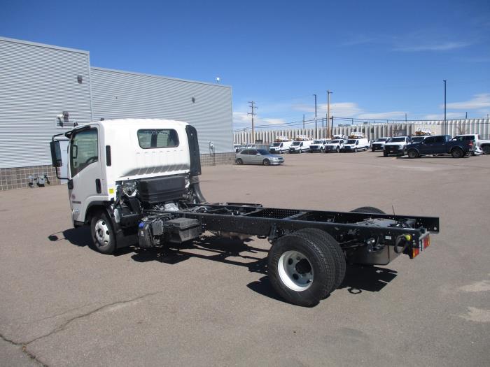 2026 Isuzu NPR - image 9