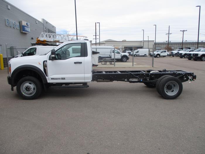 2026 Ford F-550-2