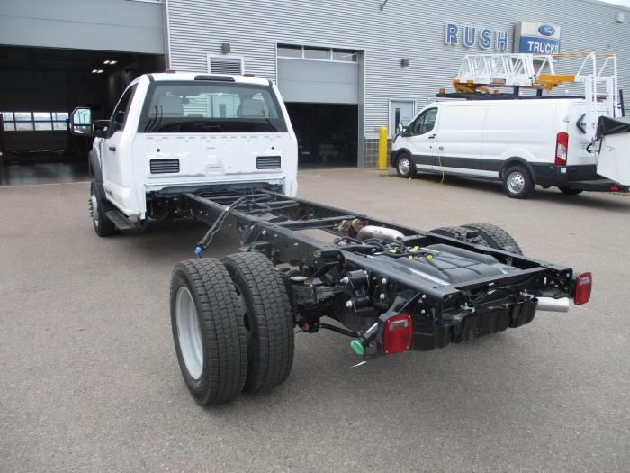 2026 Ford F-550-3