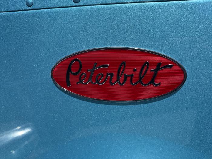 2027 Peterbilt 589-5