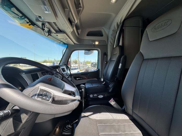 2027 Peterbilt 589-13