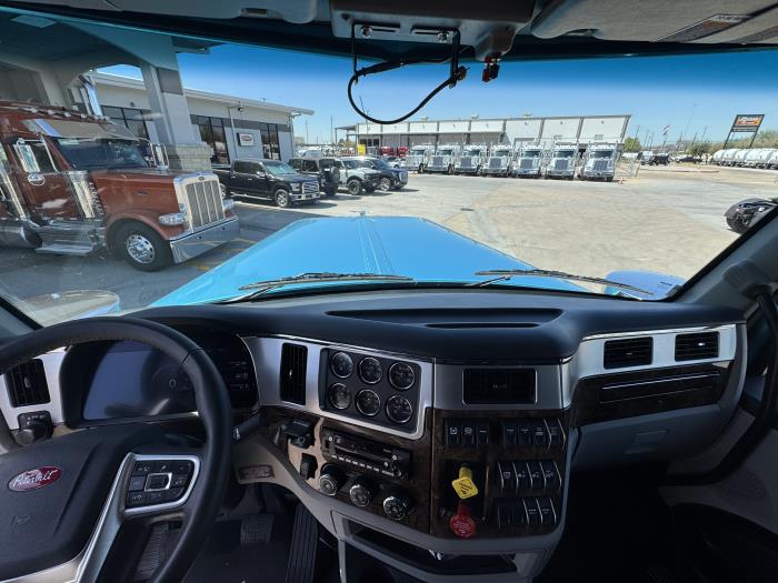 2027 Peterbilt 589-20