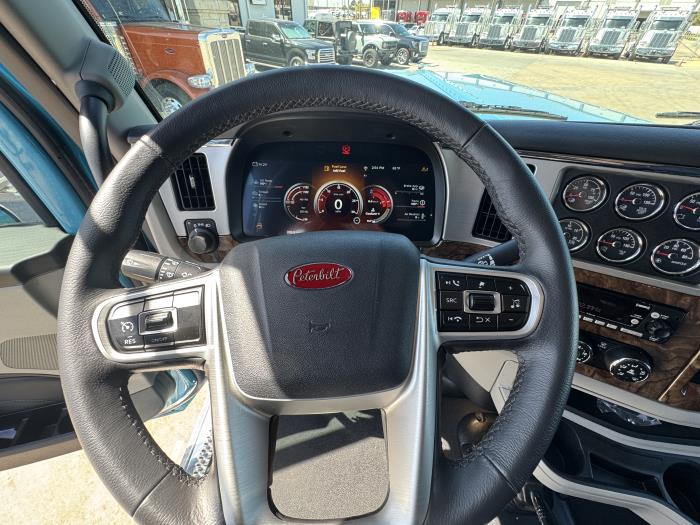 2027 Peterbilt 589-21