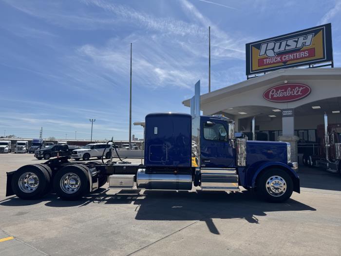 2027 Peterbilt 589-7