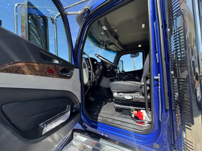 2027 Peterbilt 589-10