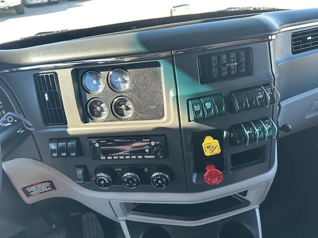 2022 Peterbilt 579-2
