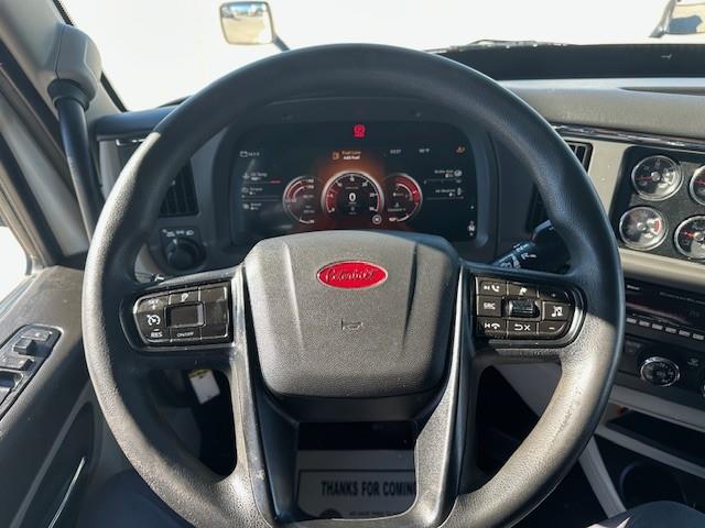 2022 Peterbilt 579-3