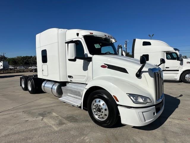 2022 Peterbilt 579-12