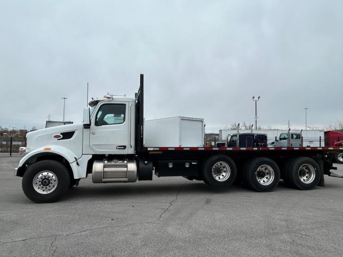 2025 Peterbilt 567-2
