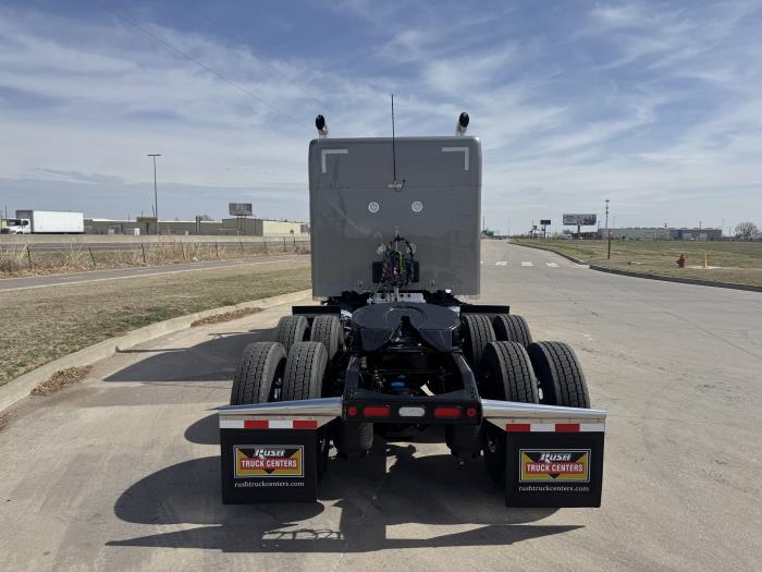 2027 Peterbilt 589-8