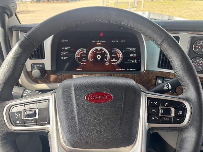 2027 Peterbilt 589-15
