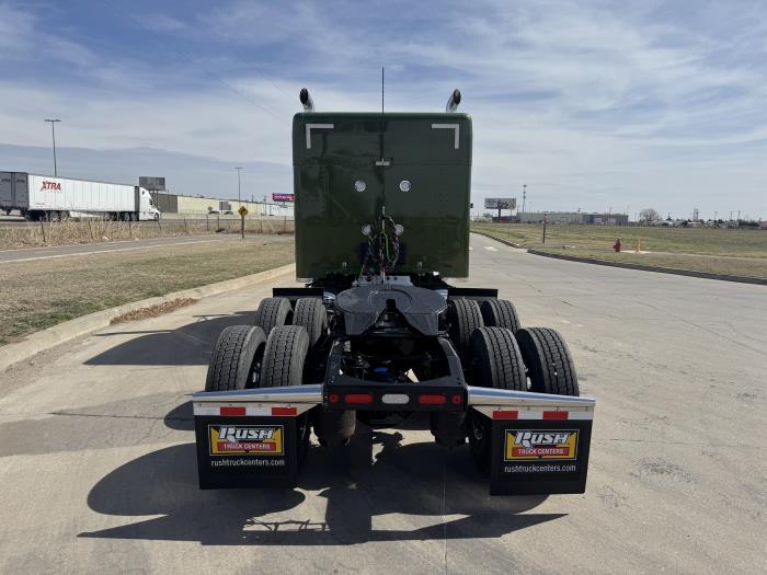 2027 Peterbilt 589-8