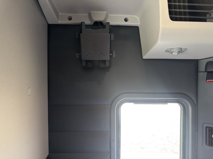 2027 Peterbilt 589-29