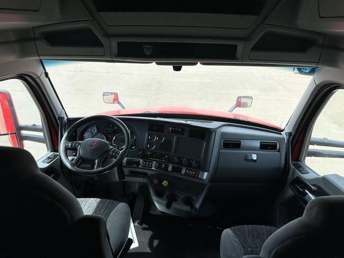 2021 Kenworth T680-8