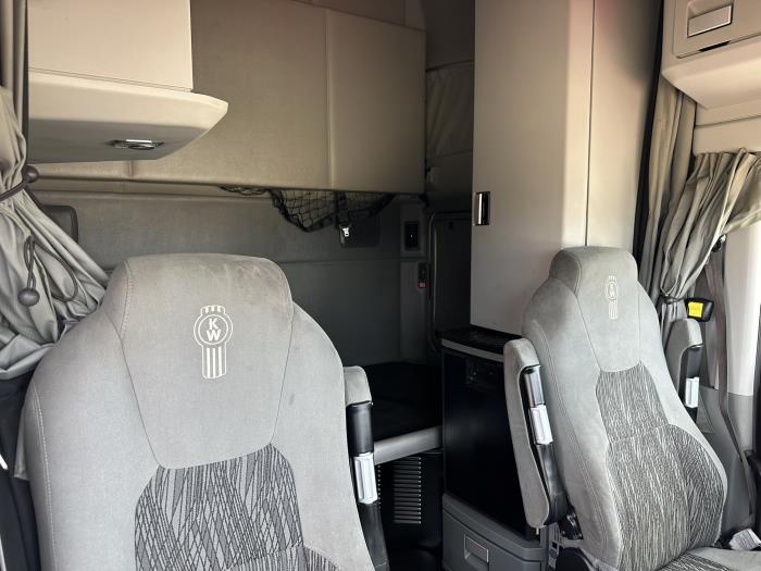 2021 Kenworth T680-10
