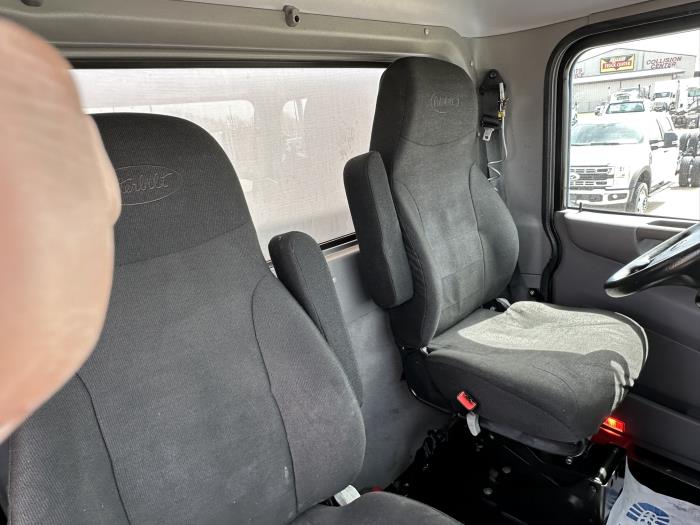 2020 Peterbilt 337-12